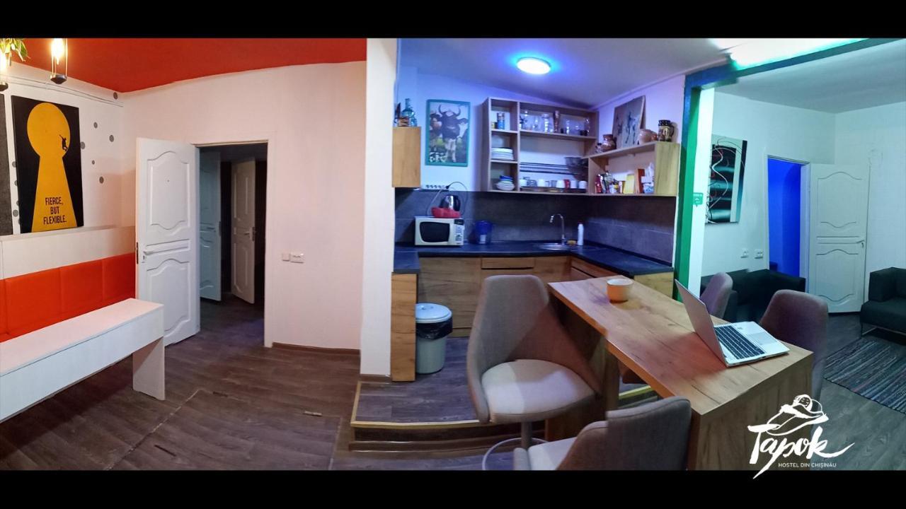 Тапок Хостел Кишинёв Экстерьер фото